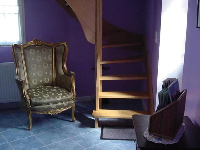 Chambres Et Table D'Hotes, Maisonnettes Individuelles Dans Propriete Privee Vézinnes Rom bilde